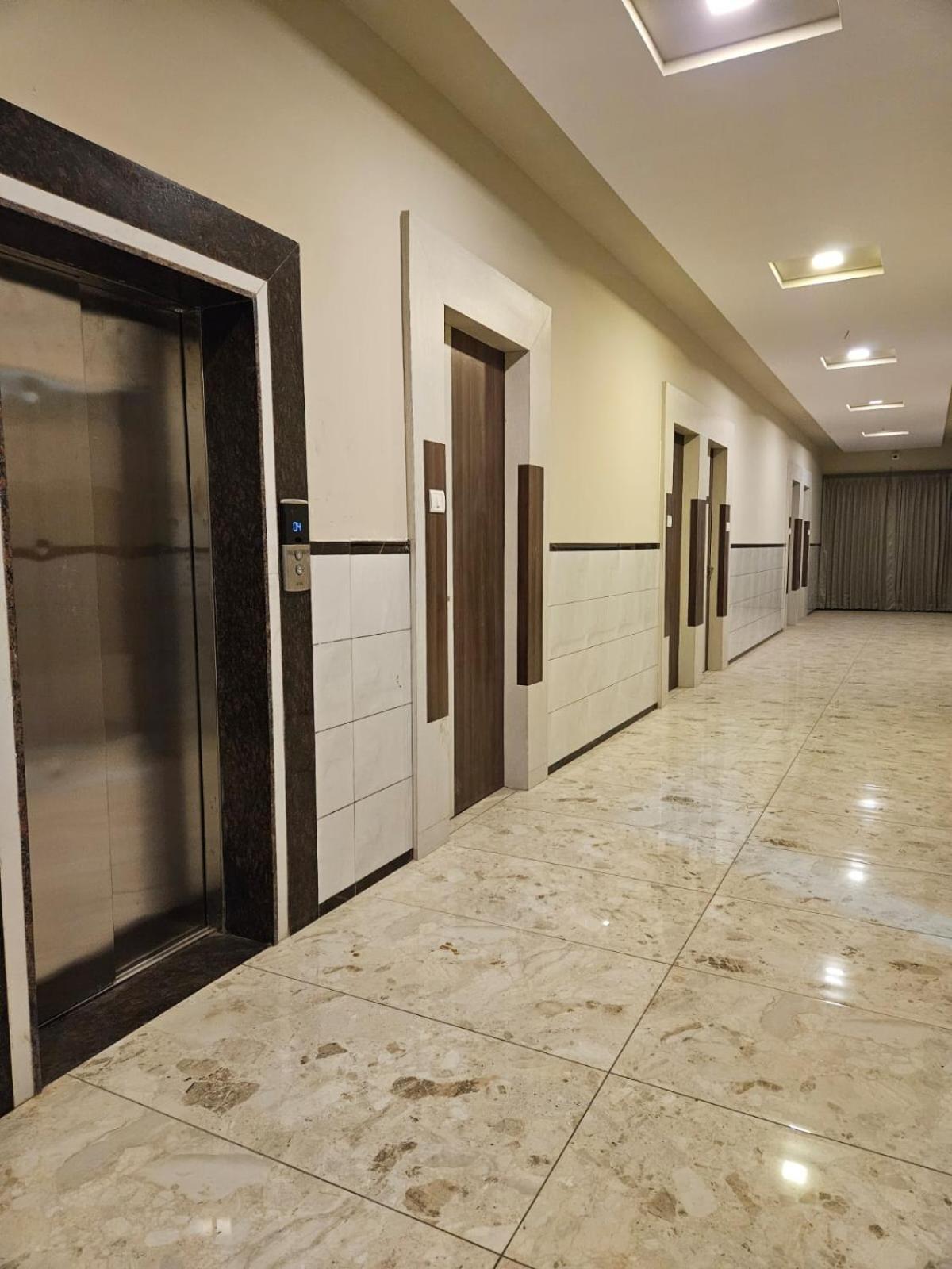 Majestic Inn Vasai-Virar Zewnętrze zdjęcie