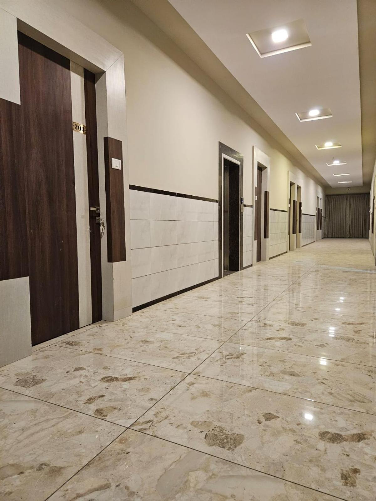 Majestic Inn Vasai-Virar Zewnętrze zdjęcie